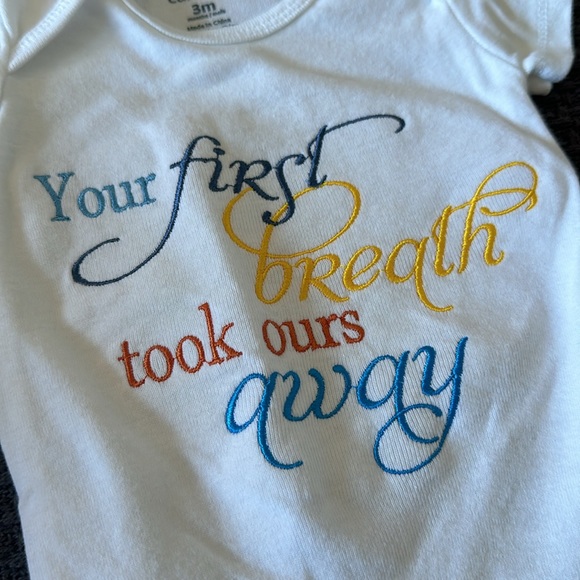NWOT Carter’s Baby 3 Month Onesie - Picture 3 of 4